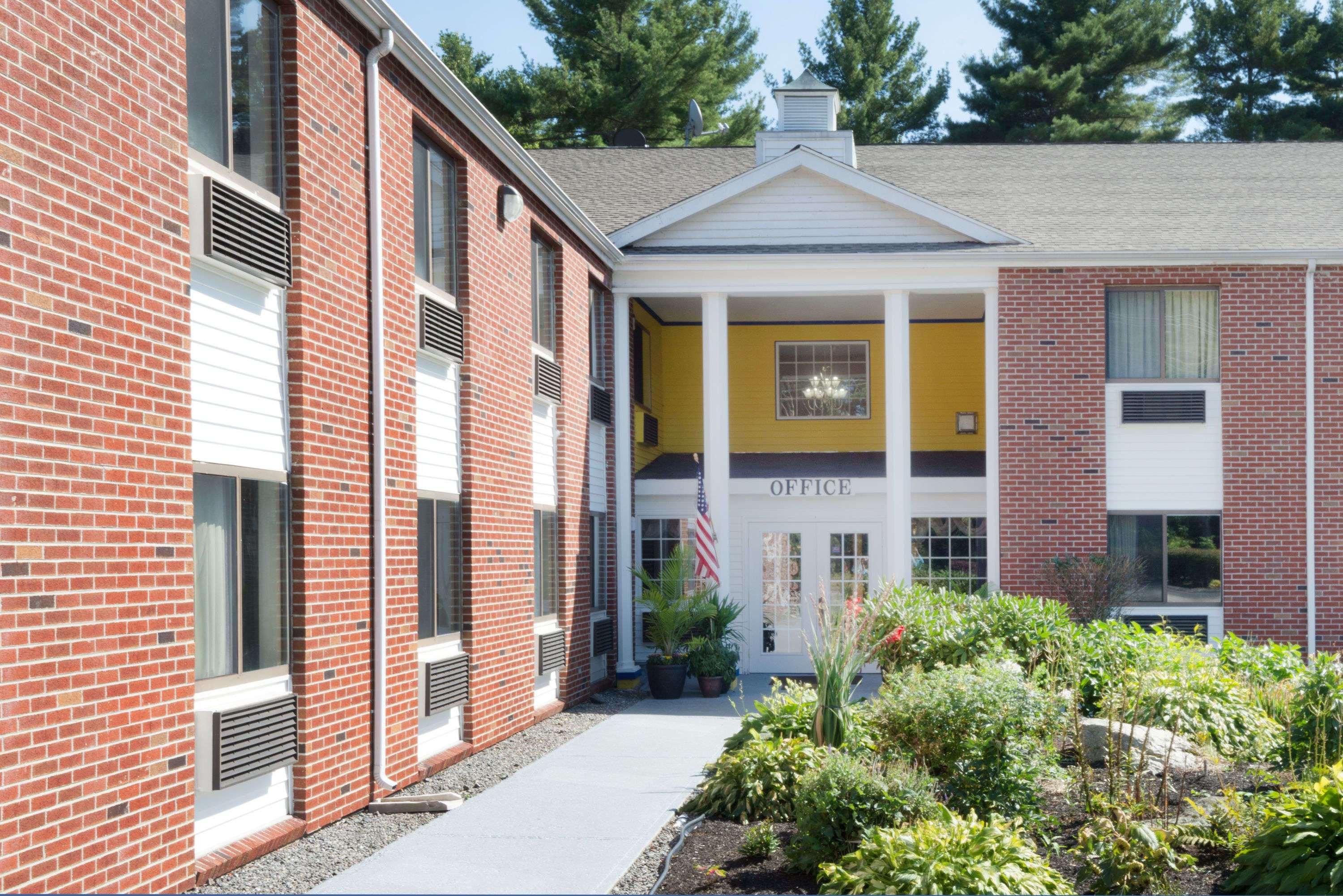 Days Inn by Wyndham Brunswick Bath Area Exterior foto
